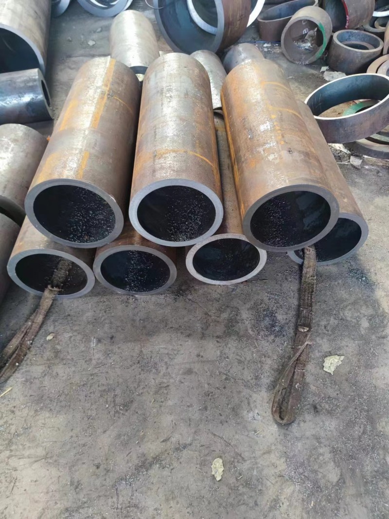 河间河间河间12Cr1MovG无缝钢管切割